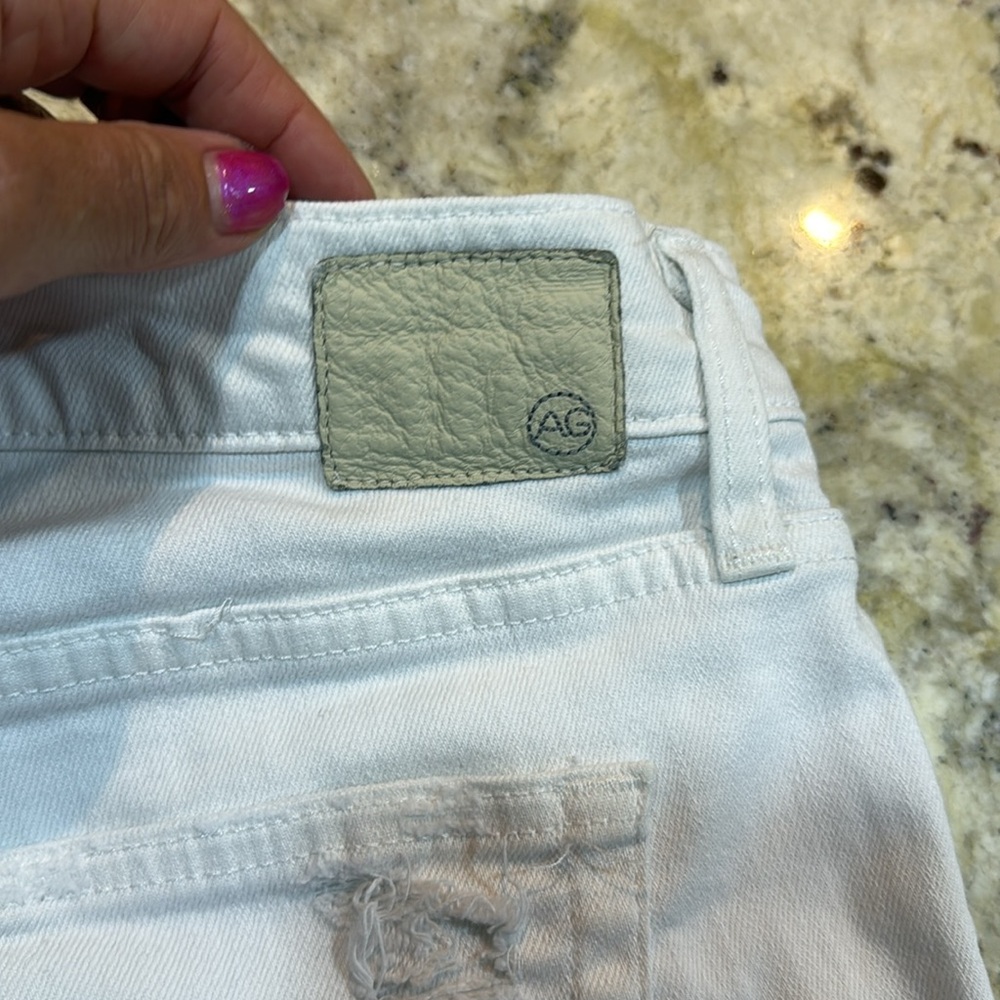 AG Women’s The Nikki Relaxed skinny distressed Jean short white Size 28 - Picture 8 of 16